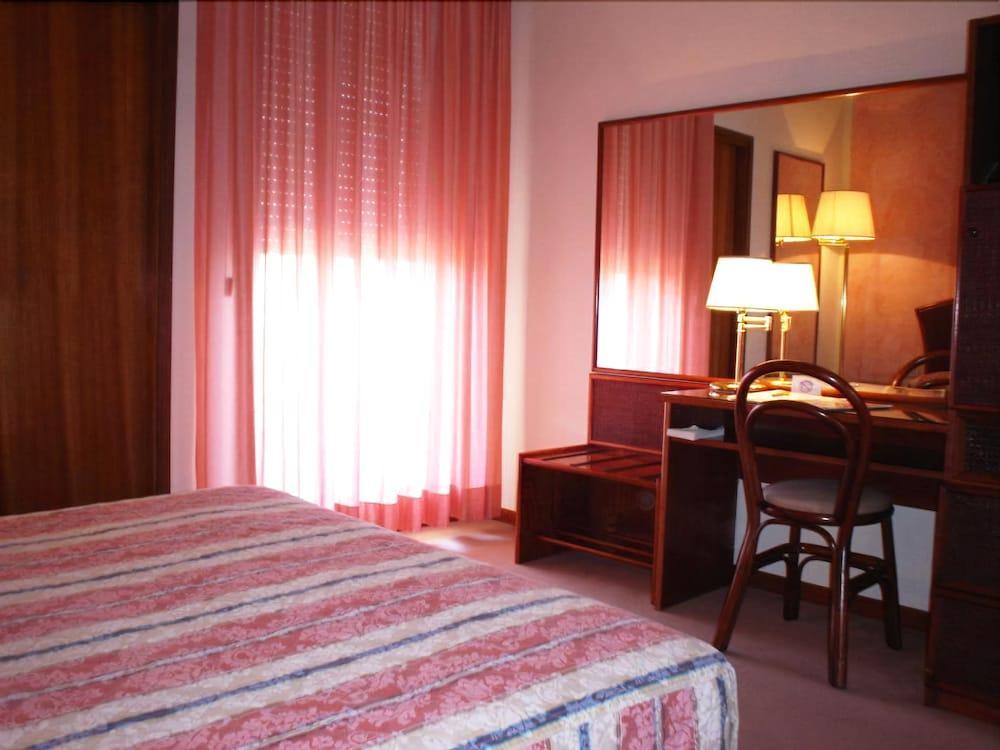 Gallia Club Hotel Cesenatico Esterno foto