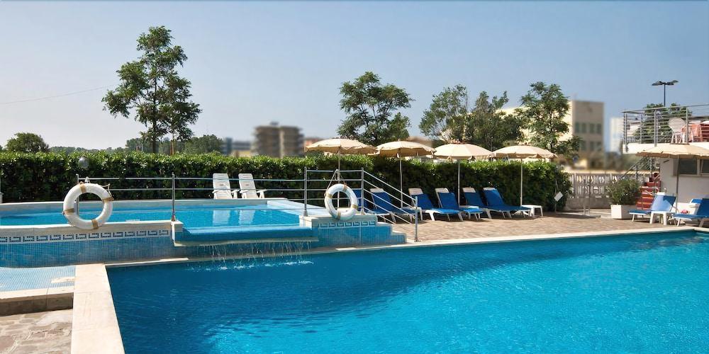 Gallia Club Hotel Cesenatico Esterno foto